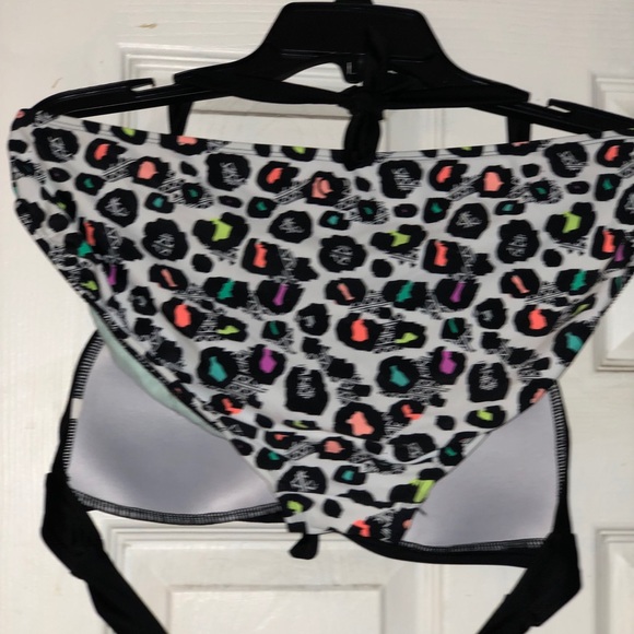 Black and cheetah bottom bikini - Picture 2 of 2